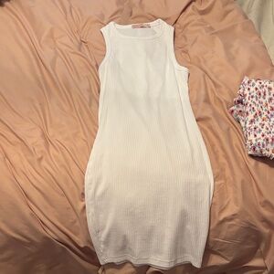 Elegant White Ribbed Midi Dress
